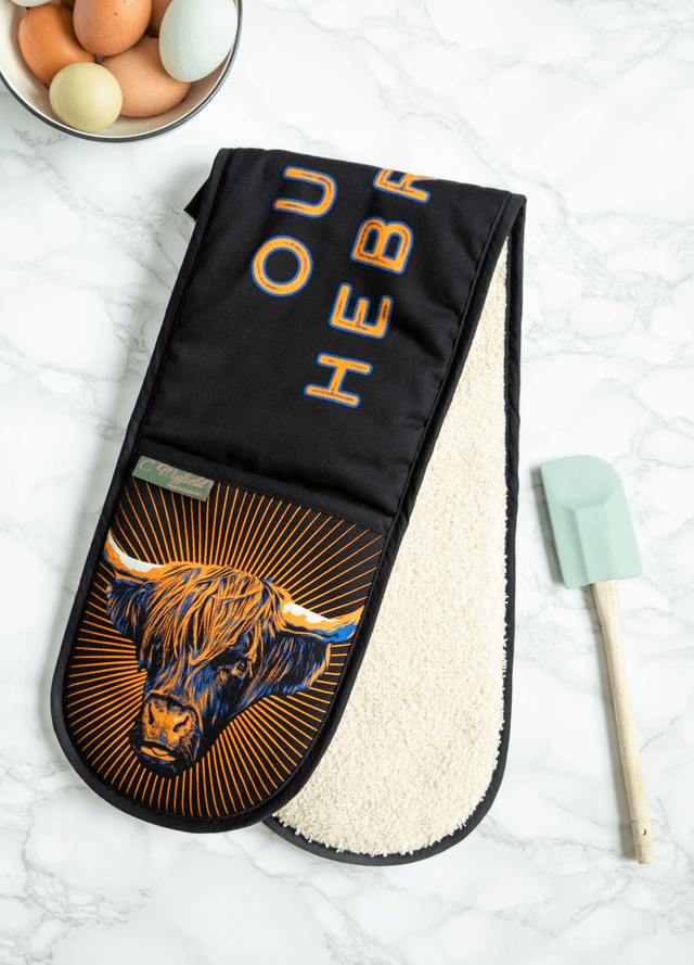 Highland Cow Outer Hebrides Double Oven Gloves